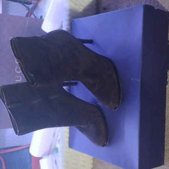 Stuart Weitzman Lithe Cola Suede Ankle Boots Size 38.5 - Picture 3 of 10